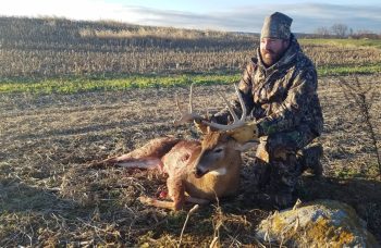 maximizing-pre-rut-whitetail-hunting-success-3-keys-archery-hunters-feature